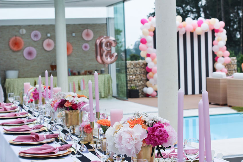 Traumhafte Deko-Kulisse für das Geburtstagsdinner zum 30. (c) Voth Immobilien Traumhafte Deko-Kulisse für das Geburtstagsdinner zum 30. (c) Voth Immobilien