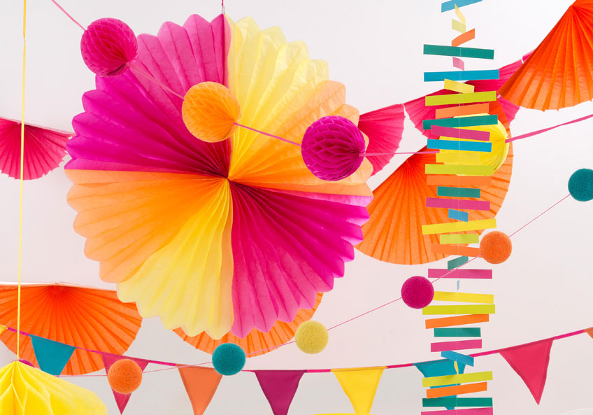 Deine Firmenfeier oder Großparty zu Fasching braucht bunte Deko Deine Firmenfeier oder Großparty zu Fasching braucht bunte Deko