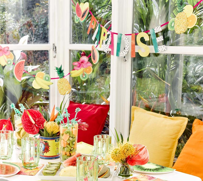 Ananas, Kiwi, Melone - Mach deine Cocktailparty-Deko mit Motivdeko und echten Früchten lebendig Ananas, Kiwi, Melone - Mach deine Cocktailparty-Deko mit Motivdeko und echten Früchten lebendig