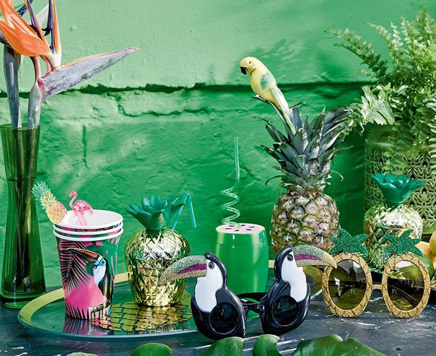 Tropische Vögel bringen Urlaubsflair in deine Sommerdeko zur Cocktailparty Tropische Vögel bringen Urlaubsflair in deine Sommerdeko zur Cocktailparty