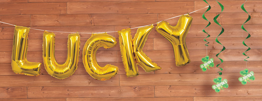 Deko, die Glück bringt - Folienballon-Schriftzug "Lucky" Deko, die Glück bringt - Folienballon-Schriftzug "Lucky"