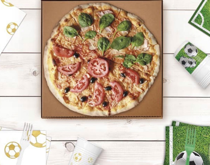 Auch die Snacks auf der Kickerparty sollten passend dekoriert sein (c) Procos Auch die Snacks auf der Kickerparty sollten passend dekoriert sein (c) Procos