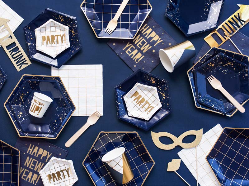 Silvesterdeko in Navyblue - So stylisch kann deine Silvesterparty mit Freunden aussehen Silvesterdeko in Navyblue - So stylisch kann deine Silvesterparty mit Freunden aussehen