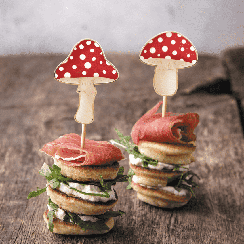 Fliegenpilz Picks machen deine Geburtstags-Snacks herbstlich Fliegenpilz Picks machen deine Geburtstags-Snacks herbstlich