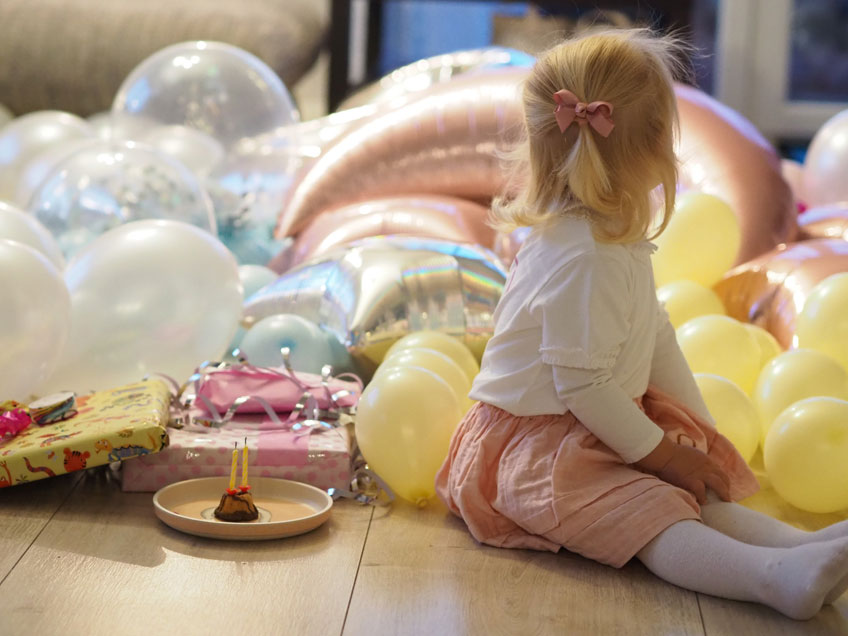 Kindergeburtstag im kleinen Kreis - erschaffe eine bunte Dekowelt (c) nata.beutner