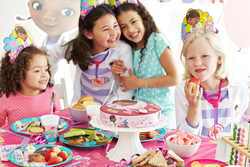 Deko, Kuchen und Programm - zieh das Motto deines Kindergeburtstages durch Deko, Kuchen und Programm - zieh das Motto deines Kindergeburtstages durch