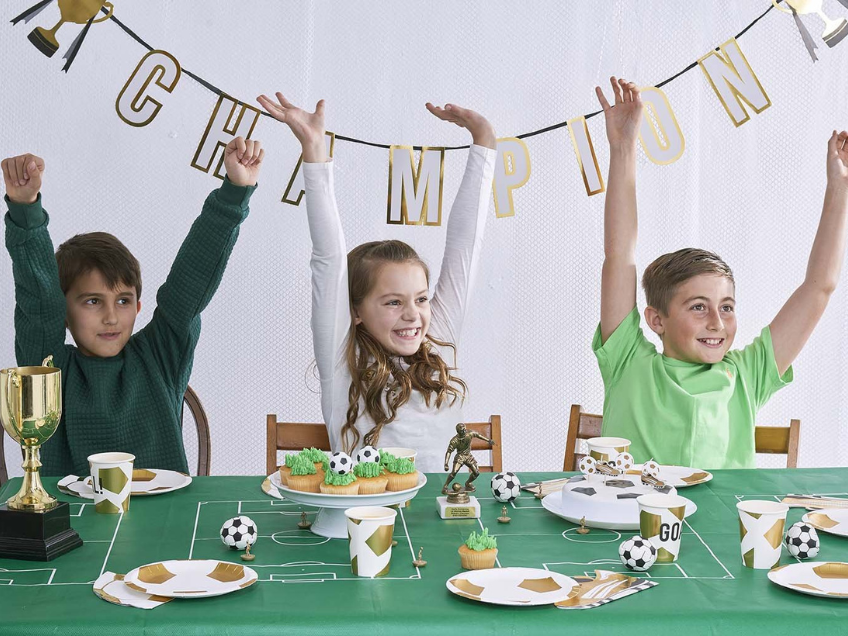 Tolle Dekoration zur Fußballparty für kleine und große Fußballfans