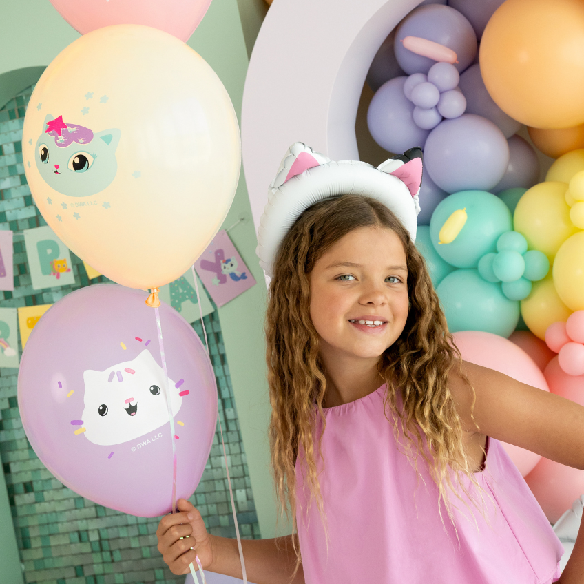 Pastellfarbene Luftballons mit Katzen für den Kindergeburtstag deines Gabby Dollhouse-Fans