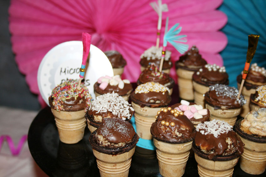 Microfon-Cupcakes passen perfekt zum Thema Microfon-Cupcakes passen perfekt zum Thema