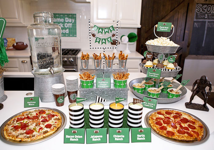 Ein passender Snack Table macht beim Super Bowl Viewing Freude (c) lillianhopedesigns.com