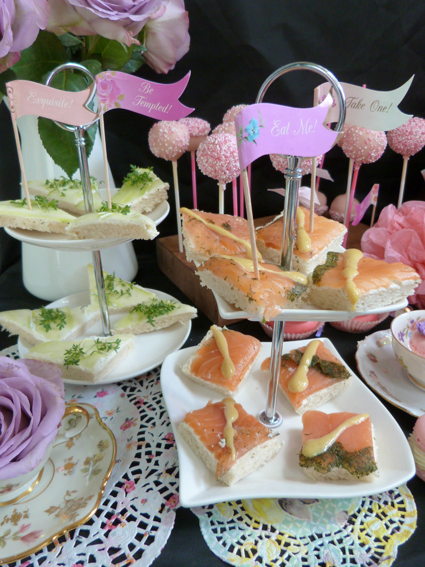 Mit den Party Picks bekommen die Snacks für die Tea Party richtig Flair