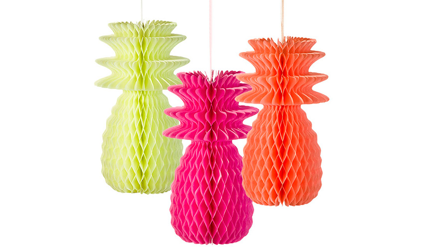 Wabenball Ananas in kräftigen Neon Farben zaubern Sommerstimmung Wabenball Ananas in kräftigen Neon Farben zaubern Sommerstimmung