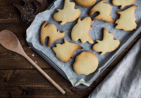 Verziere Halloween-Plätzchen zusammen mit den Kids (c) Cayla1 on Unsplash