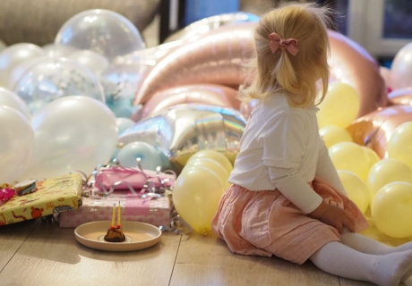 Kindergeburtstag im kleinen Kreis - erschaffe eine bunte Dekowelt (c) nata.beutner