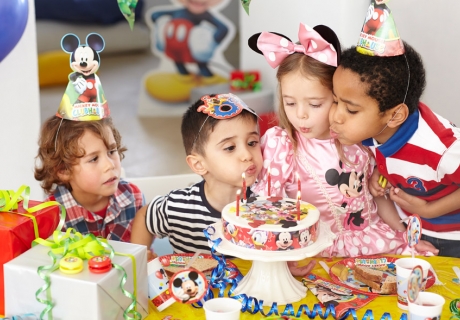 Mit Micky Maus, Minnie und ihren Freunden wird der Kindergeburtstag mäusestark