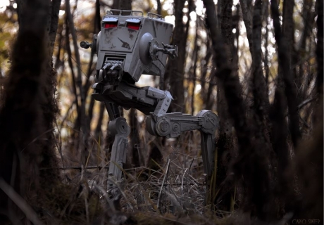 Die Starwars Actionfigur AT-ST von Hasbro bekommst du bei Actionfiguren24 (c) Carlo Später Toyphotography