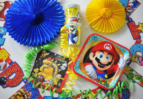 Partydeko mit Super-Mario für die Nintendo-Zockerparty